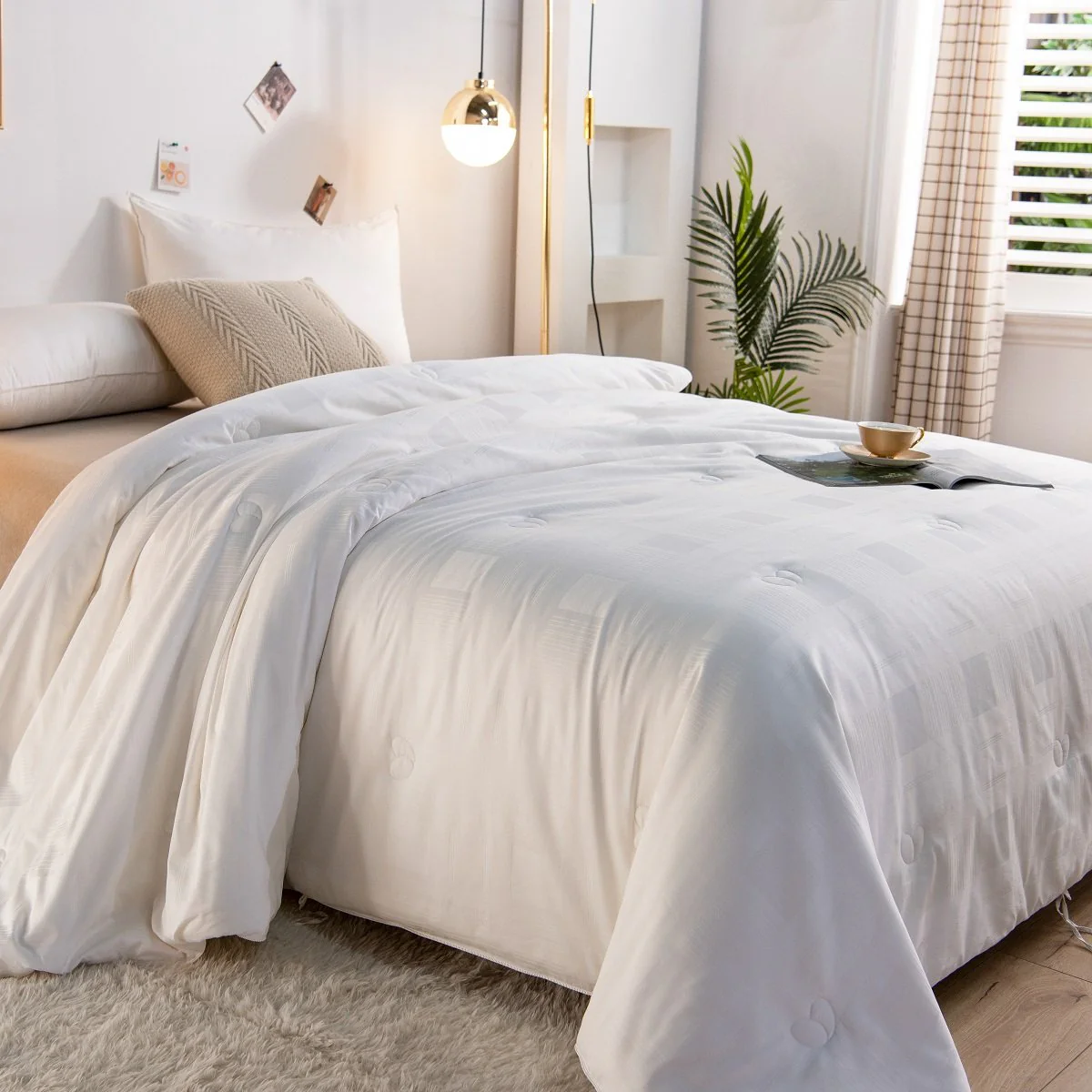 200 x 230 size Tussah Silk All Season Duvet Insert - Image 5