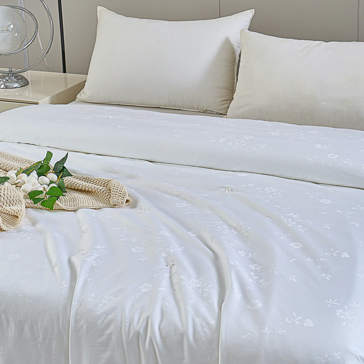 Premium Mulberry Silk All Season Duvet Insert - Image 5