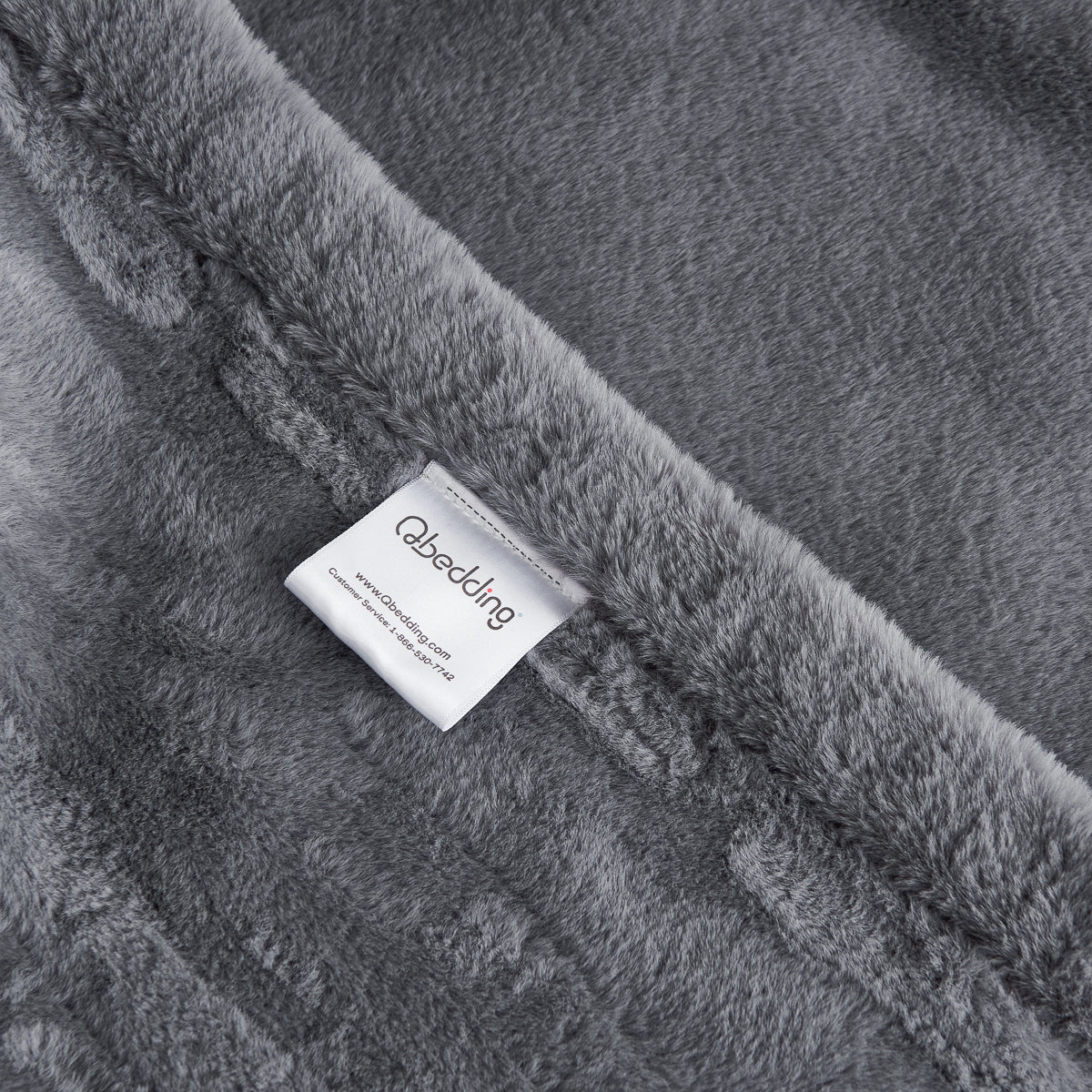 Stan Luxe Faux Fur Winter Blanket - Image 9